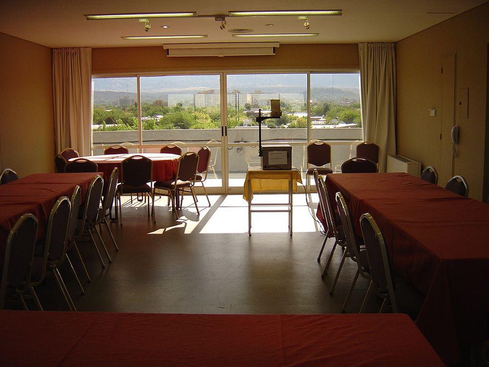 Apartahotel Maue Capdevila