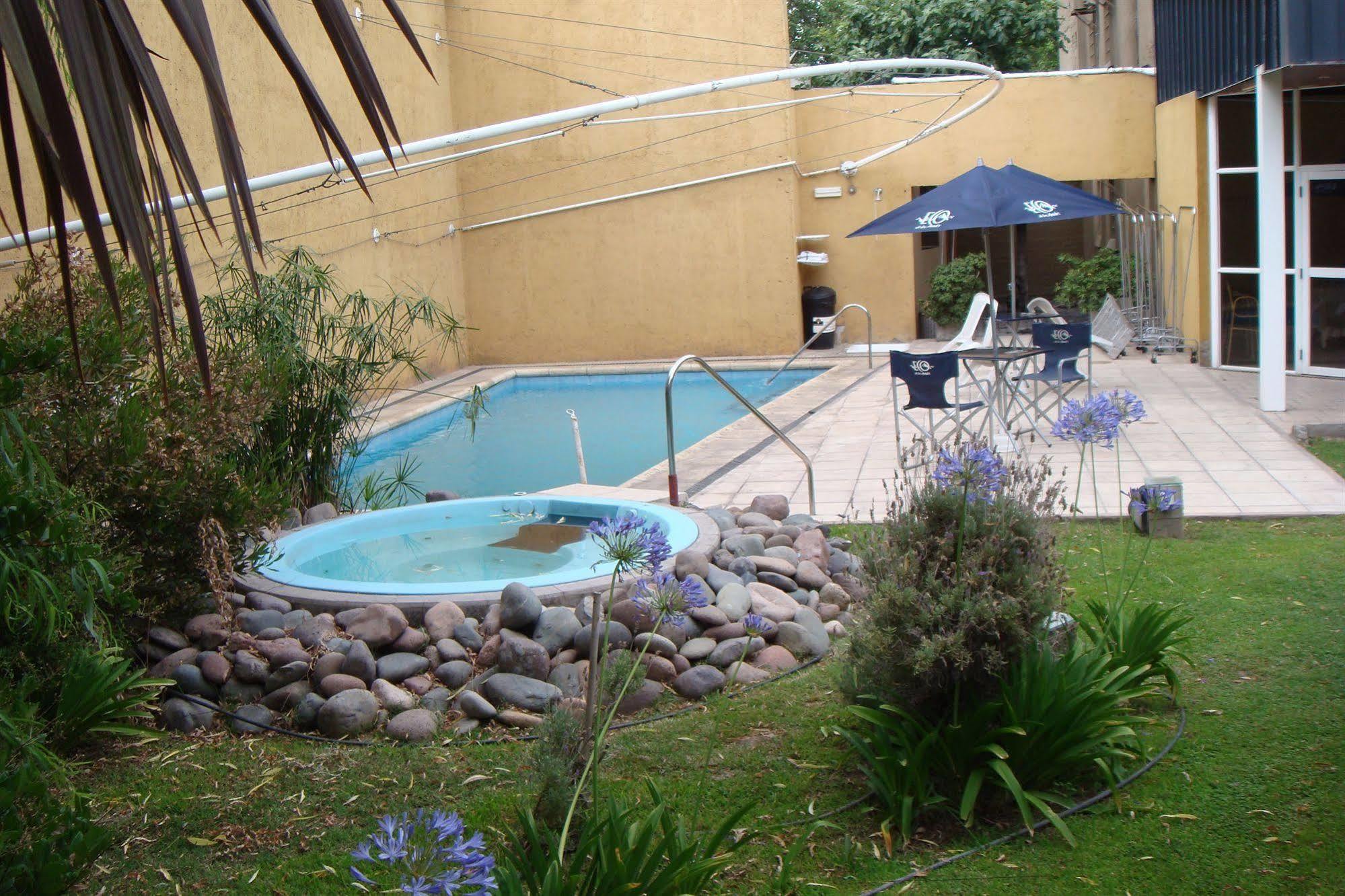 Apartahotel Maue Capdevila